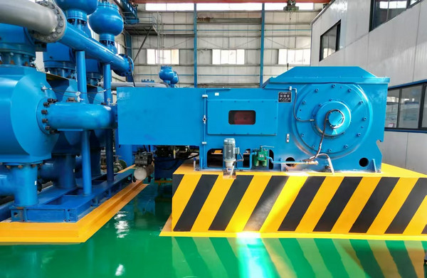 三缸單作用隔膜泵